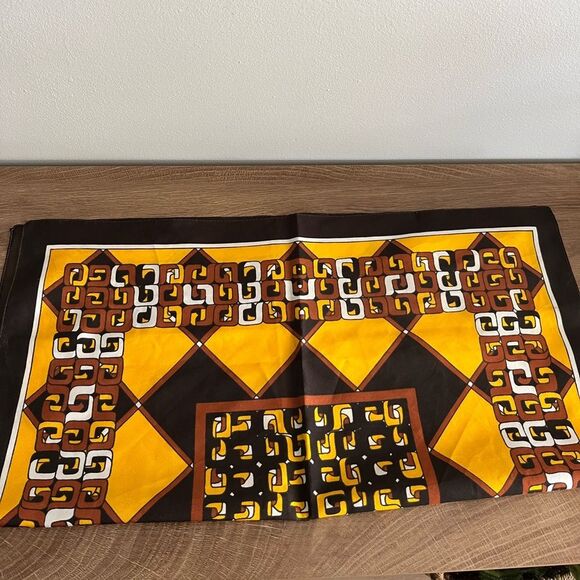 VINTAGE 1970s Retro Geometric Square Scarf - Mod Psychedelic Print headscarf - Picture 2 of 5